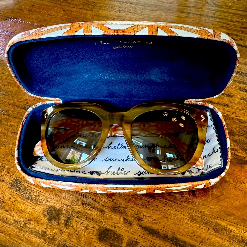 Stella & Dot brown, tan, neutral sunglasses/sunshades